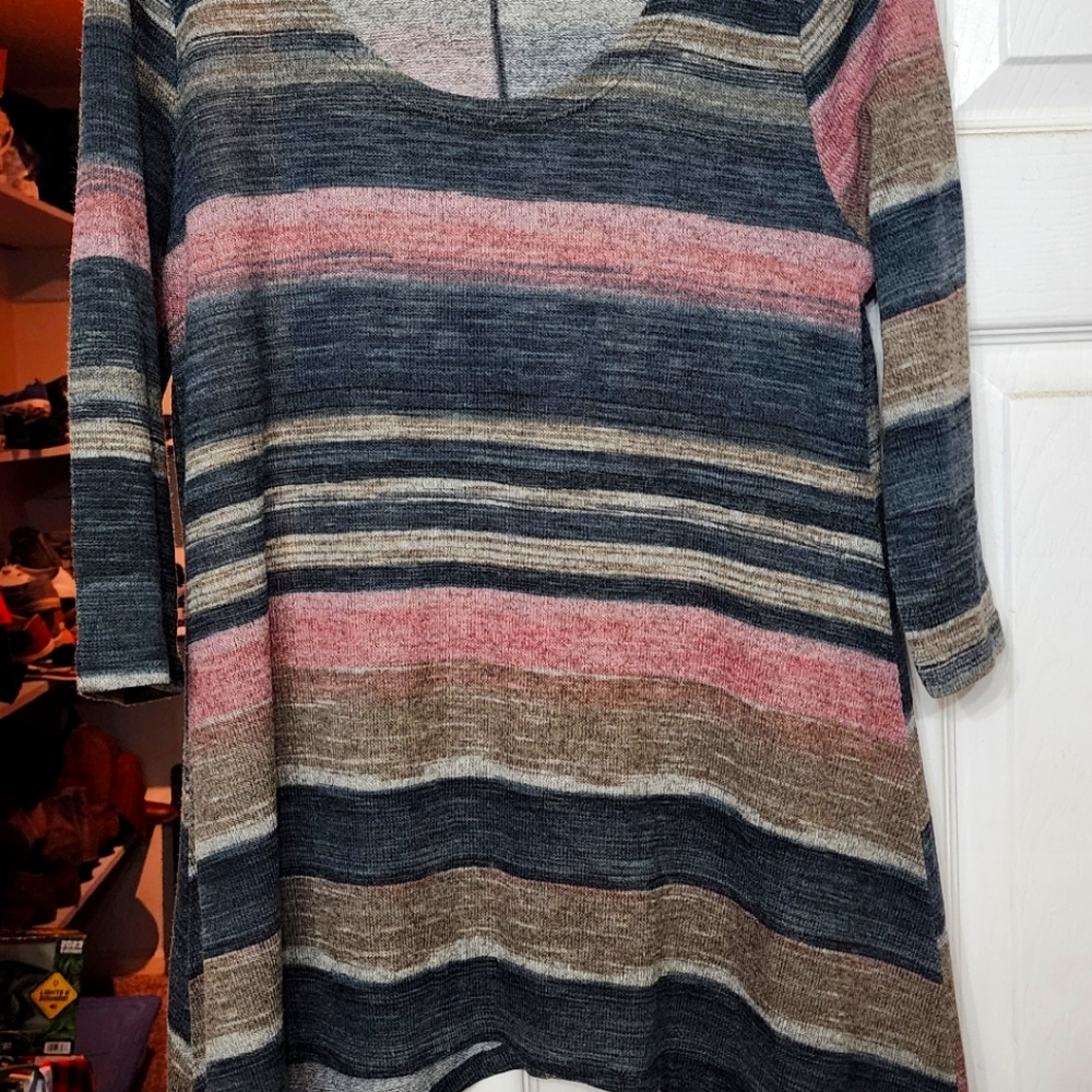 Multi color sweater Closet Closeout All Tops 5.00